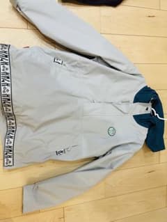 KM4K スノーボードウェアのサムネイル