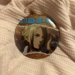 進撃の巨人 アニ 缶バッジ アニレオンハート - メルカリ