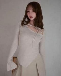 andmary Flora knit tops ベージュ - メルカリ