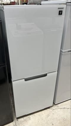 名古屋市内無料配送44★SHARP 2021年製 152L冷蔵庫 名古屋市内無料配送44☆SHARP 2021年製 152L冷蔵庫 - メルカリ