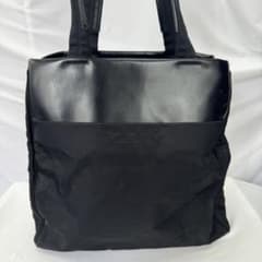 プラダ 無印ナイロントートバック レザー×ナイロン - メルカリ