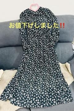 ベイクルーズ花柄ロングワンピースのサムネイル