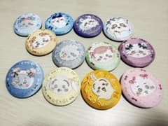 ちいかわ 刺繍缶バッジのサムネイル