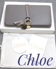 Chloe 【Alphabet】ロングジップウォレット 長財布のサムネイル