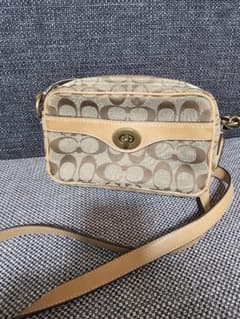美品 コーチ Coach ショルダーバッグ ベージュのサムネイル