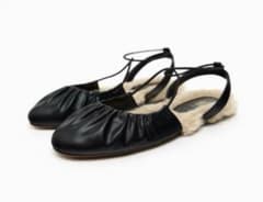 ZARA ブラックレザー フラットシューズのサムネイル
