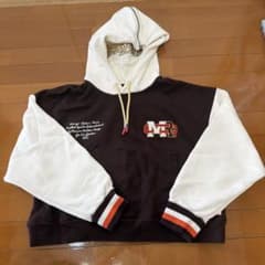 Maison Chateau Rouge Air Jordan パーカーのサムネイル