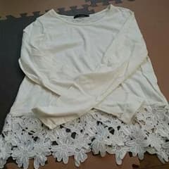 カットソー　Tシャツのサムネイル