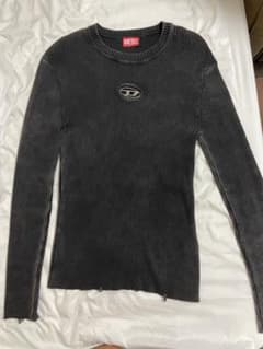 Distressed jumper with cut-out logoのサムネイル