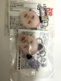 TREASURE 顔アクキー　ヒョンソク　怒　哀のサムネイル