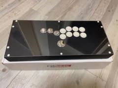 hitBOX＋Brook Wingman FGC Fightinコントローラーのサムネイル