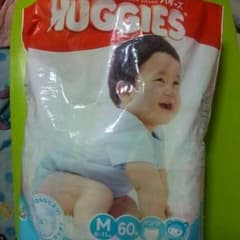 HUGGIES（ハギーズ）のオムツ６枚セットのサムネイル