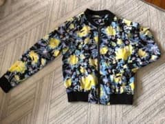 ヘザーの花柄ブルゾンのサムネイル