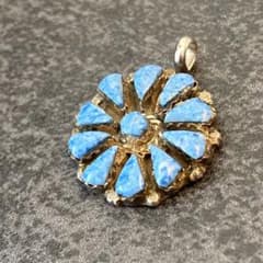 【STERLING刻印】インディアンジュエリー ターコイズ ペンダントズニ族 STERLING刻印】インディアンジュエリー ターコイズ ペンダントズニ族