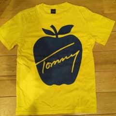TOMMY アップルロゴ Tシャツ イエロー Mサイズのサムネイル