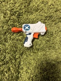 ZURU X-SHOT トイガン ハンドガンのサムネイル
