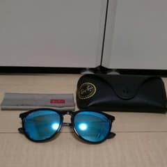 Ray-Ban サングラスのサムネイル
