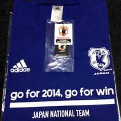 【新品】 adidas サッカー日本代表 オフィシャル応援シャツのサムネイル