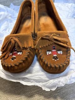 MINNETONKA ビーズ モカシン ブラウンのサムネイル