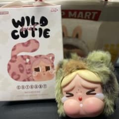POPMART CRYBABY Wildbut Cutie Camo Cutieのサムネイル