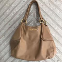 MIU MIU ベージュバッグのサムネイル