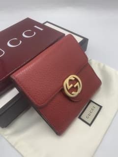 GUCCI グッチインターロッキングG二つ折り財布レッド - メルカリ