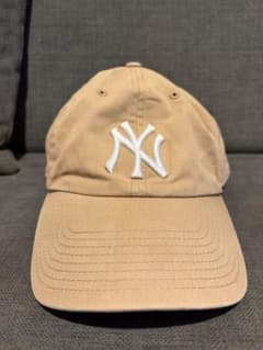 47 ヤンキースキャップ ベージュ　フリーサイズのサムネイル