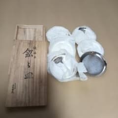 銀色 銘々皿 菓子皿 槌打ち 鎚目 茶道具 ハンマード仕上げ メルカリ - 木箱入 6枚セット 菓子皿 銀皿 鎚目 茶道具 5枚セット 食器