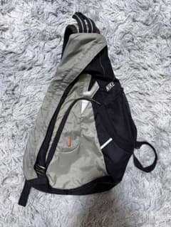 ぱ*ま様 クロスター社 NIKEワンショルダーバッグ　グレー×黒　ナイキ ぱ*ま様 クロスター社 NIKEワンショルダーバッグ グレー×黒 ナイキ