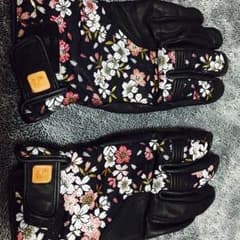 デグナーのバイク用グローブ  バイク  手袋のサムネイル