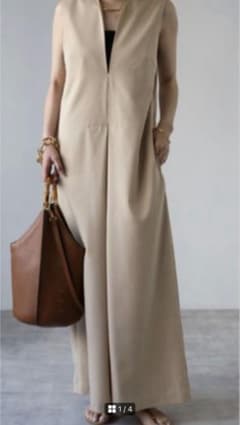 ３時間限定値下げ！　Bonjour Sagan ディープVネックオールインワン