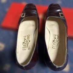 FERRAGAMO ダークブラウン パンプス　サイズ6のサムネイル