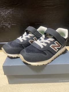 New Balance キッズ スニーカー ネイビーのサムネイル