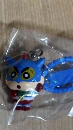 クレヨンしんちゃんガチャ アクション仮面のサムネイル