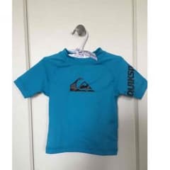 新品Quiksilver クイックシルバー ラッシュガードのサムネイル