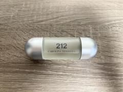 Carolina Herrera 212 オードトワレ 30mlのサムネイル
