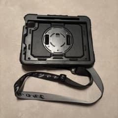 耐衝撃 ブラック iPadケース ストラップ付きのサムネイル