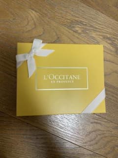【新品未使用】L'OCCITANE ローズ ハンドクリームセットのサムネイル