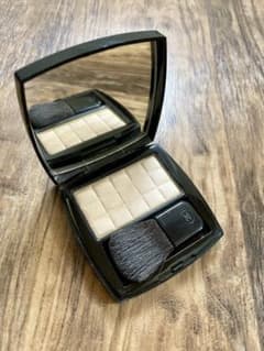 CHANEL イレール ブラッシュ スノー ハイライト フェイスパウダーのサムネイル