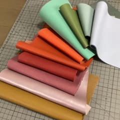 牛革　ハギレ パステル　カラー色 10色　本革 レザークラフト (Ｊ21)のサムネイル