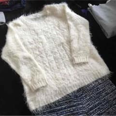 美品 ナチュラルビューティーベーシック セーターのサムネイル
