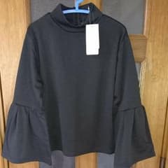 袖広カットソー新品未使用のサムネイル