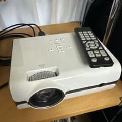 値下げ LUXOS プロジェクター本体 リモコン付き プロジェクター 本体 リモコン付き - メルカリ