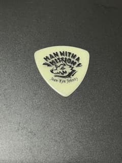 MAN WITH A MISSION ジャンケンジョニーさん愛用ピックのサムネイル