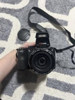 Fujifilm FinePix S4000 デジタルカメラ。のサムネイル