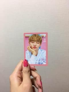 WANNAONE TO BE ONE PINKver. デフィのサムネイル