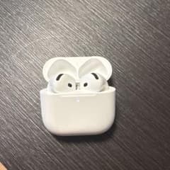 Apple AirPods4 本体 ノイキャン搭載 箱ありのサムネイル