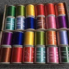 ミシン 刺繍糸のサムネイル