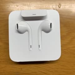 iPhone用lightningイヤホンのサムネイル