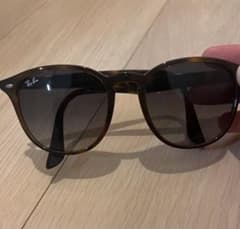 美品　Ray-Ban RB2180 ブラウン サングラスのサムネイル